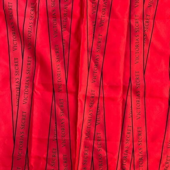 Victoria’s Secret Scarf/Bandana - Picture 2 of 4
